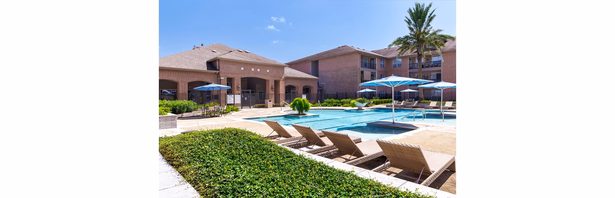 Pool at Elate Royal Oaks Apartments