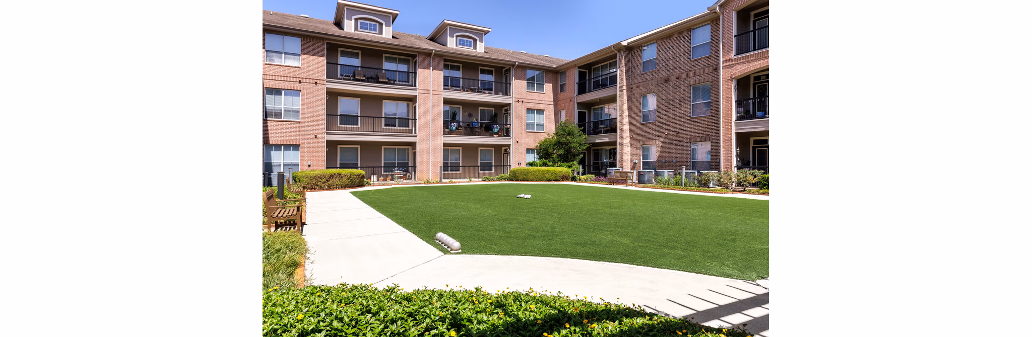 Recreational Area at Elate Royal Oaks Apartments
