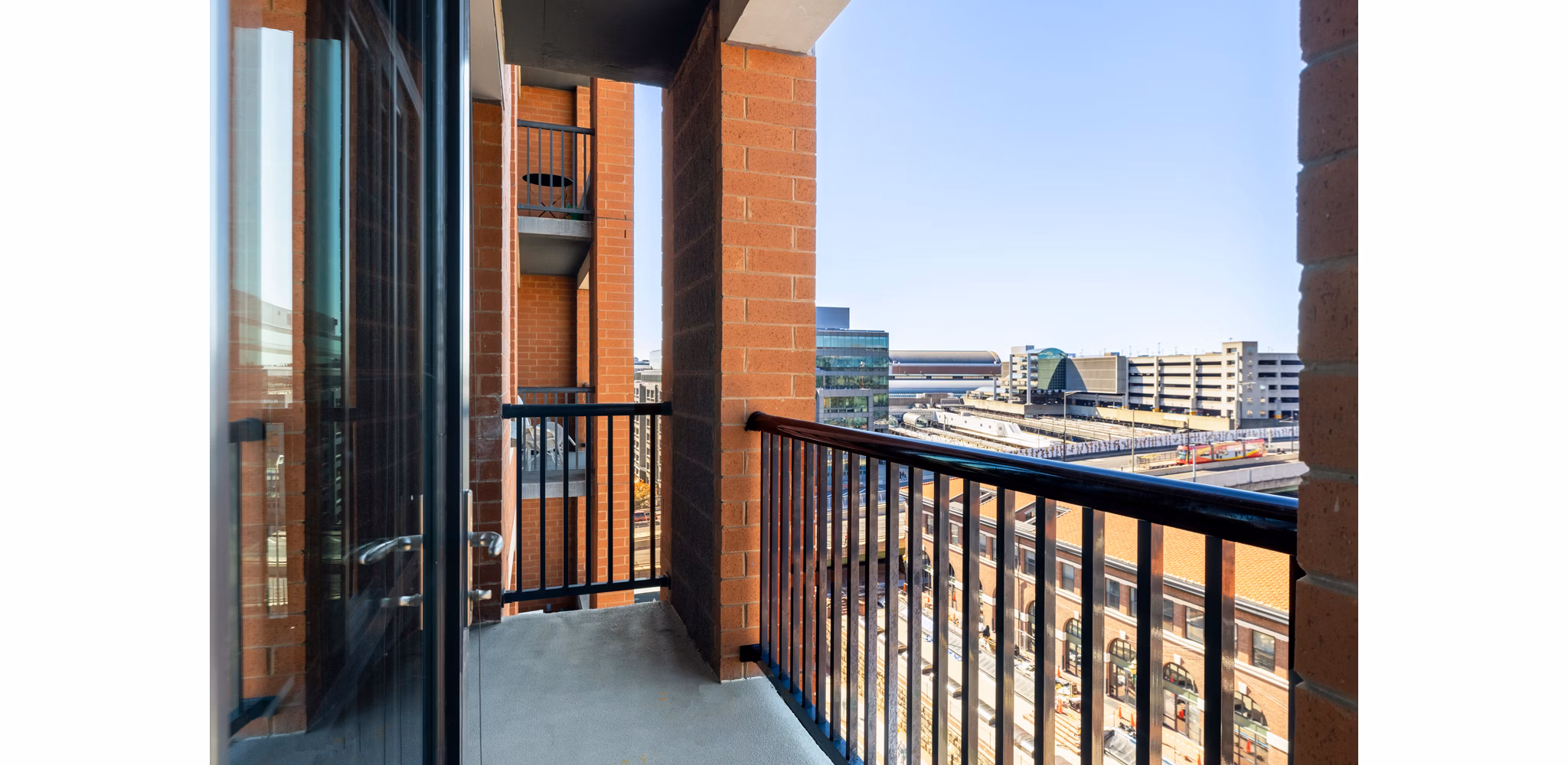 patio at Senate Square Apartments