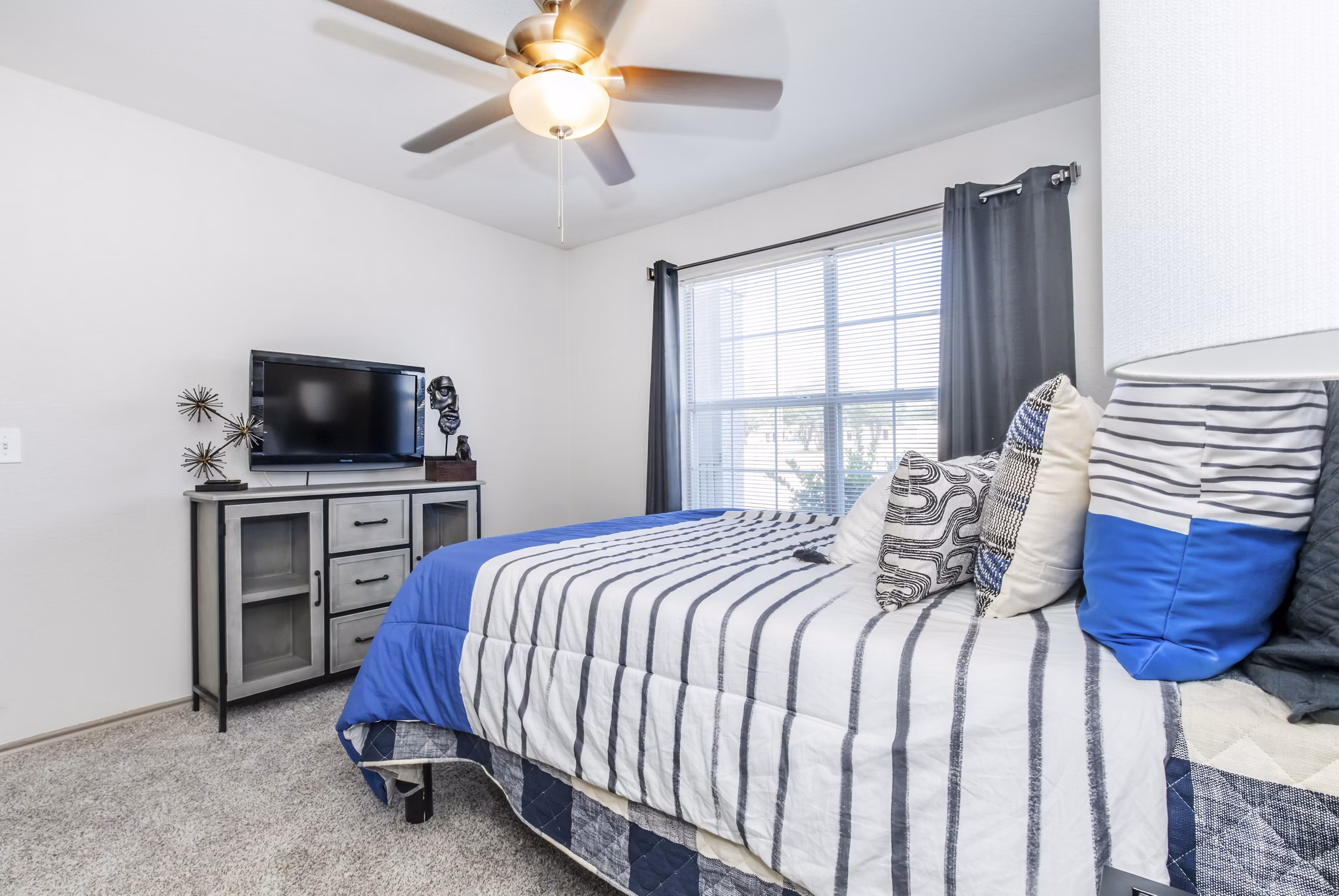 bedroom at Fifteen12 Apartments