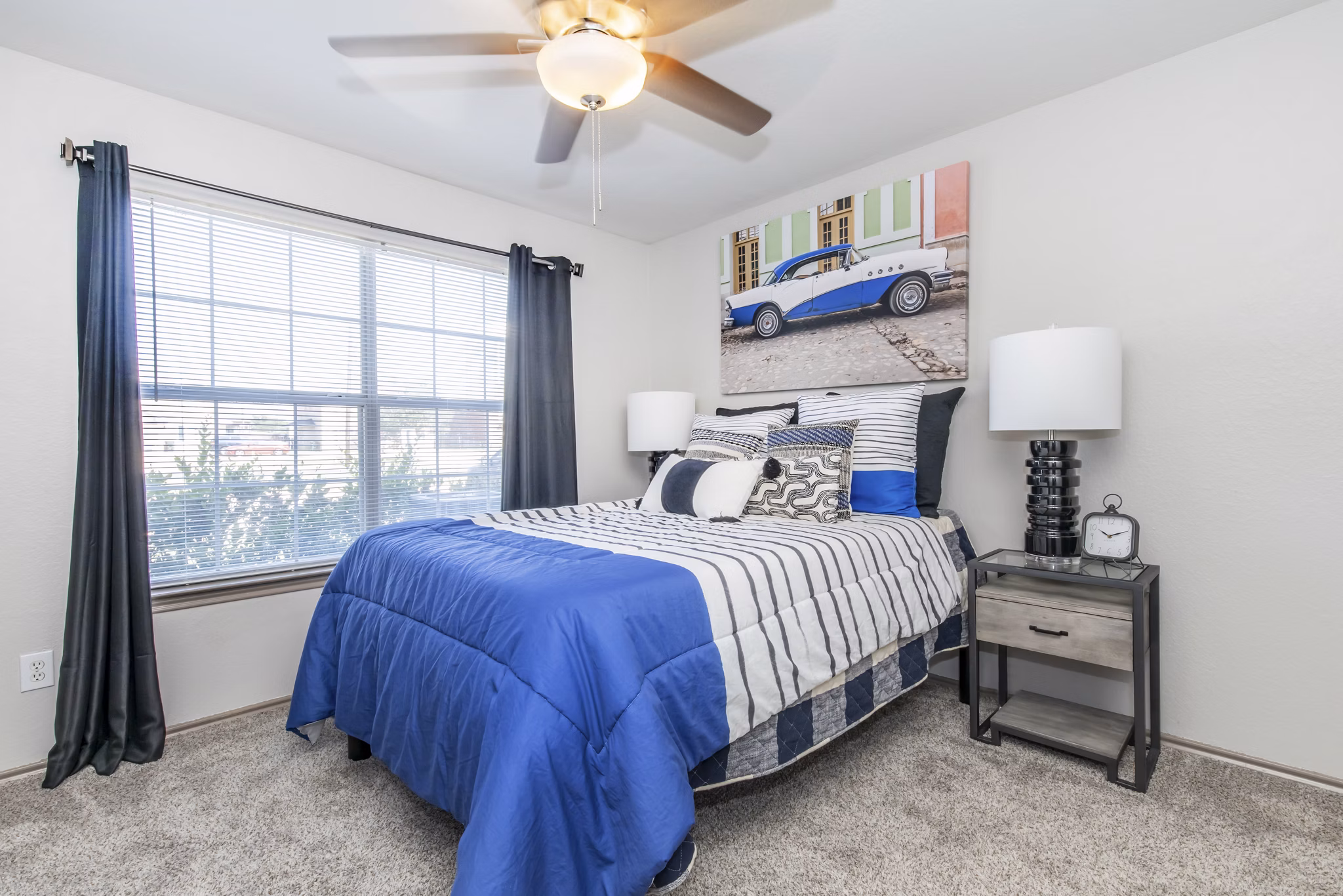 bedroom at Fifteen12 Apartments