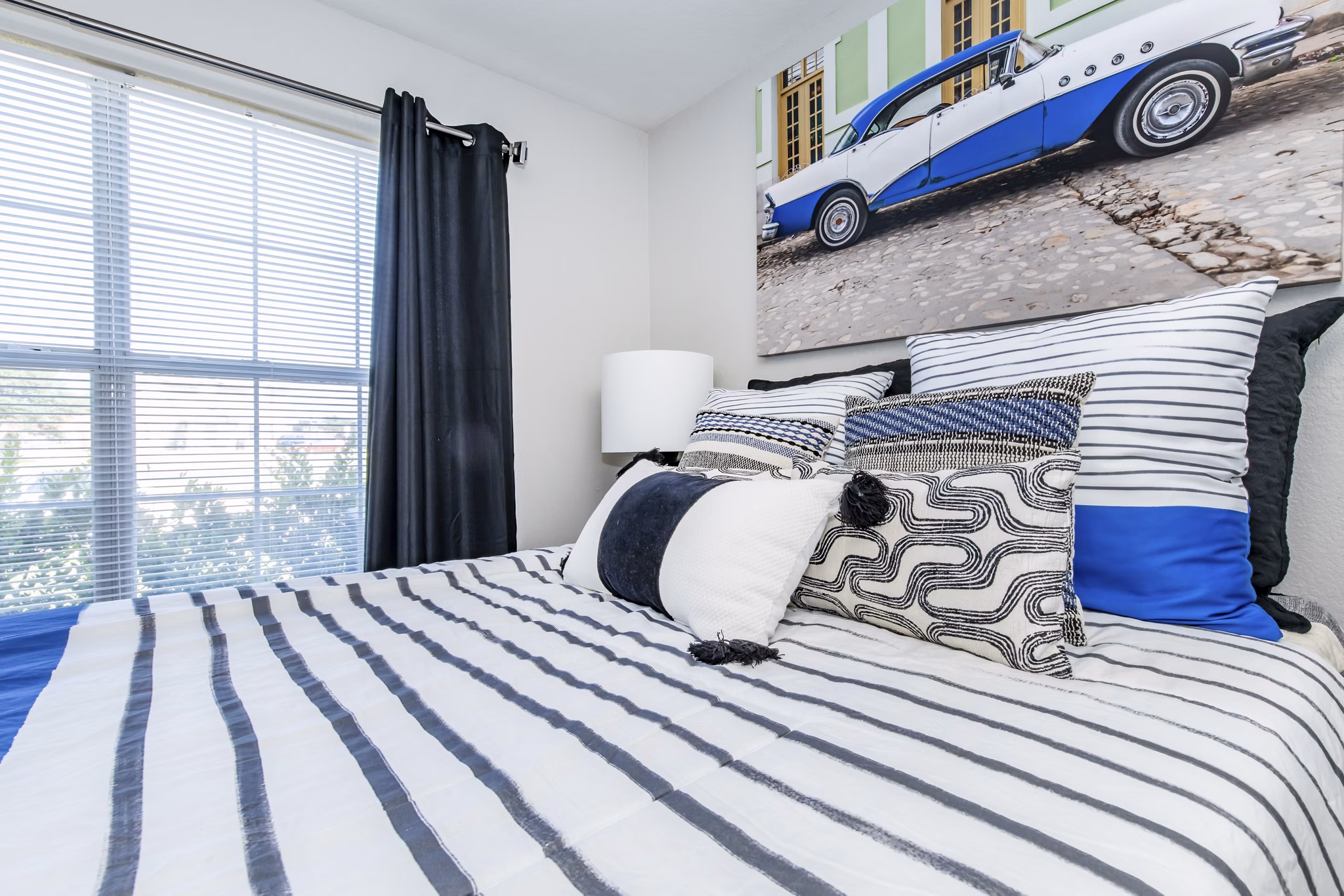 bedroom at Fifteen12 Apartments