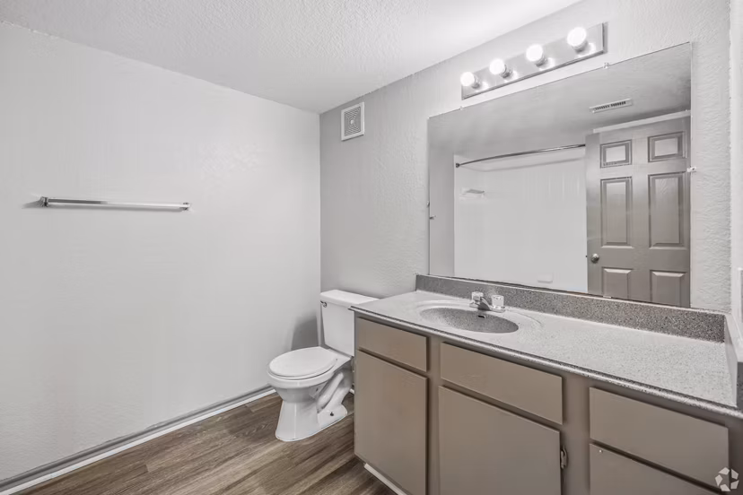 bathroom at Fifteen12 Apartments