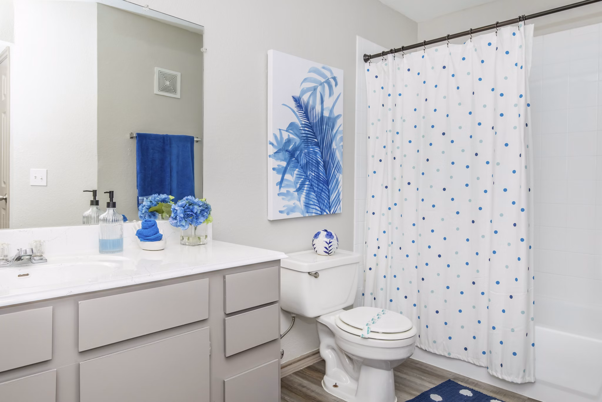 bathroom at Fifteen12 Apartments