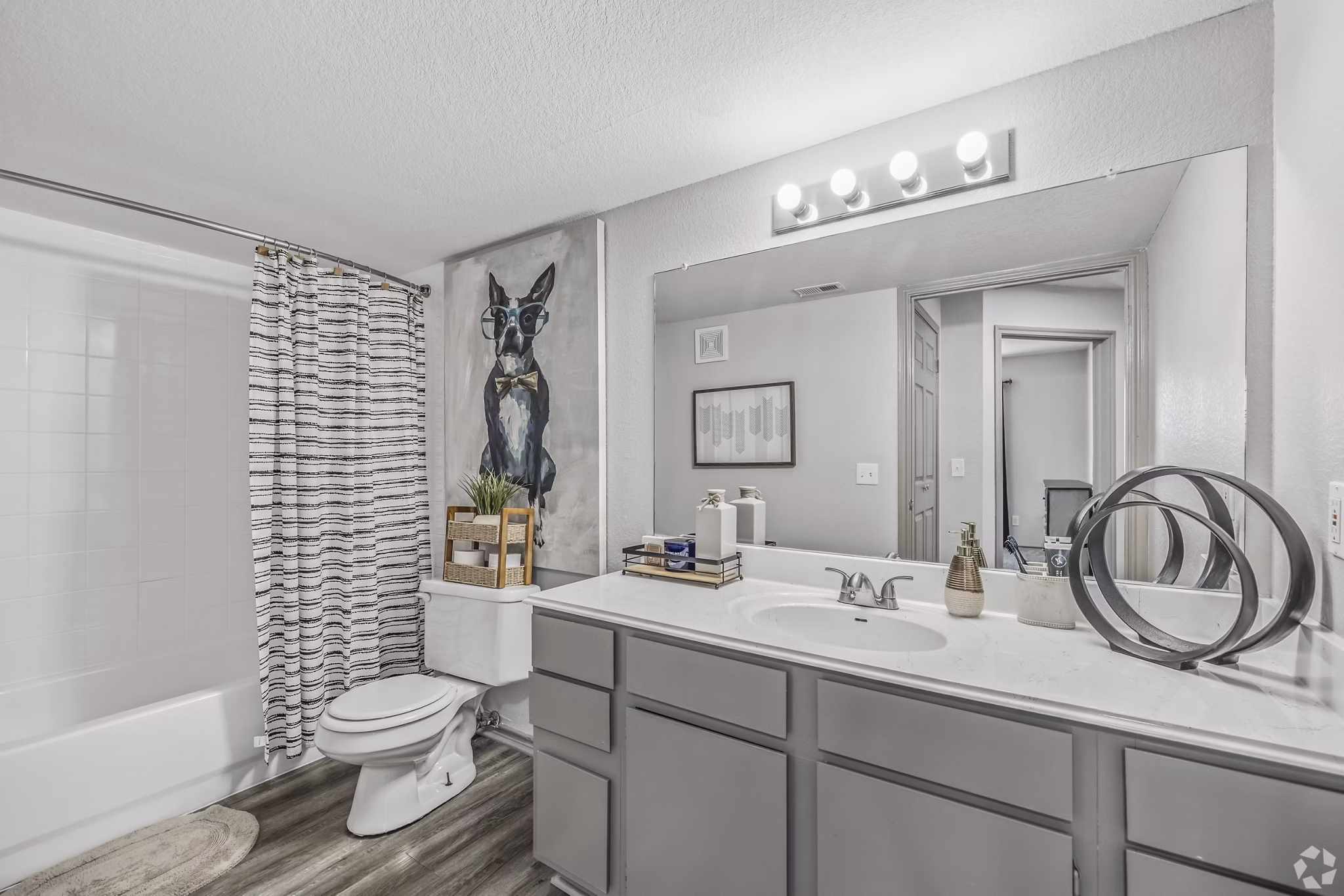 bathroom at Fifteen12 Apartments