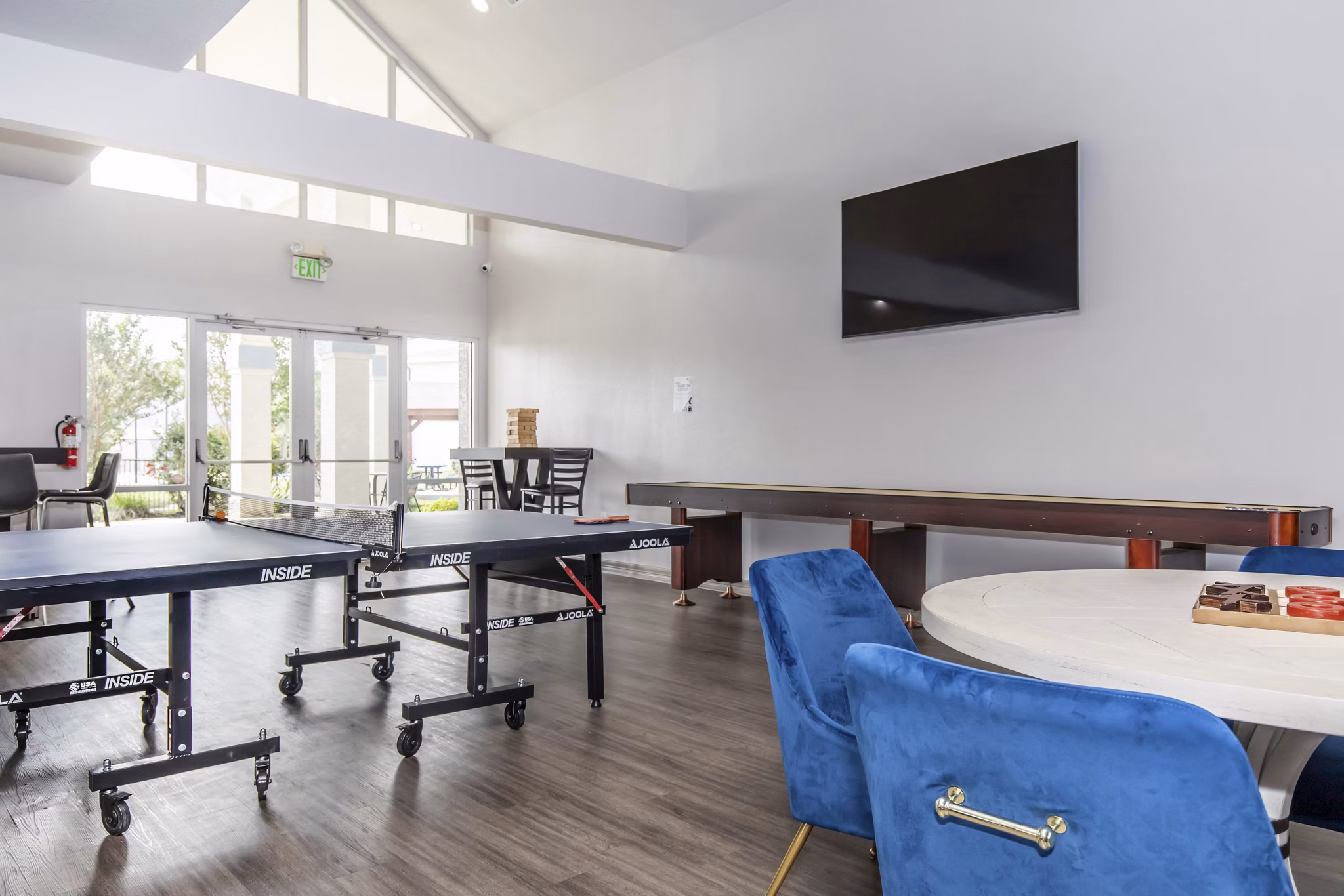 clubhouse at Fifteen12 Apartments