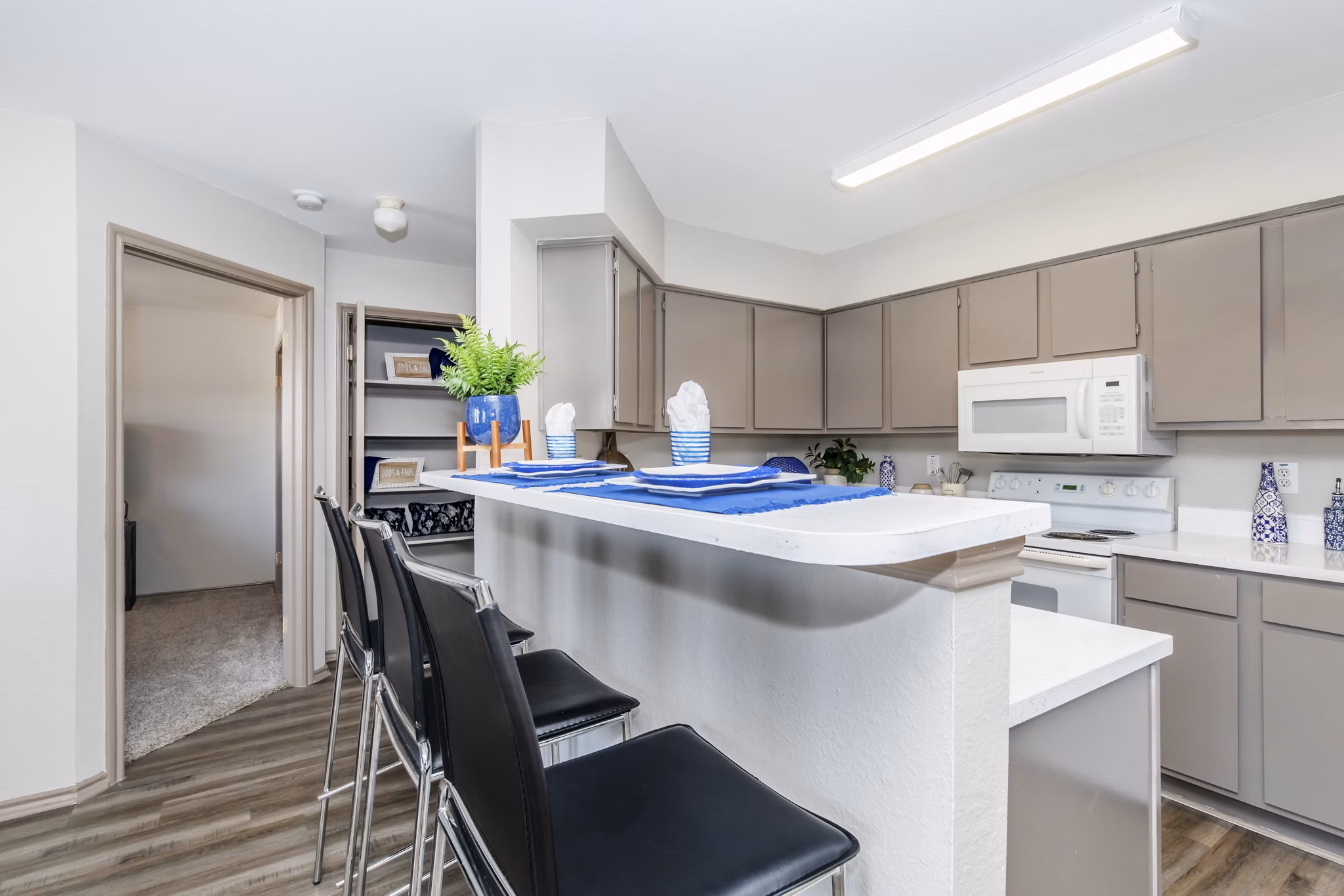 kitchen at Fifteen12 Apartments
