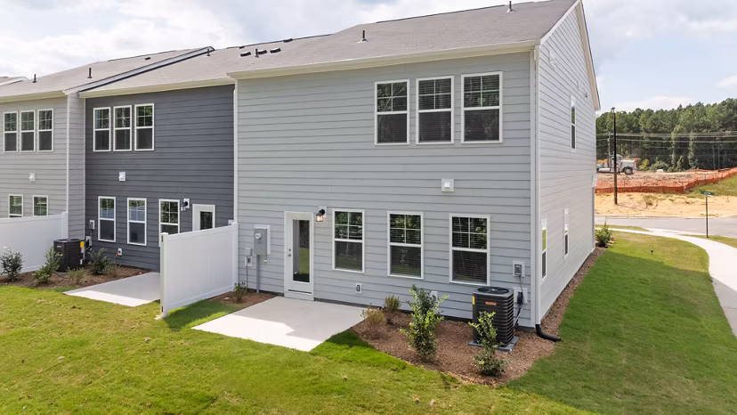 building at Wallbrook Village Apartments