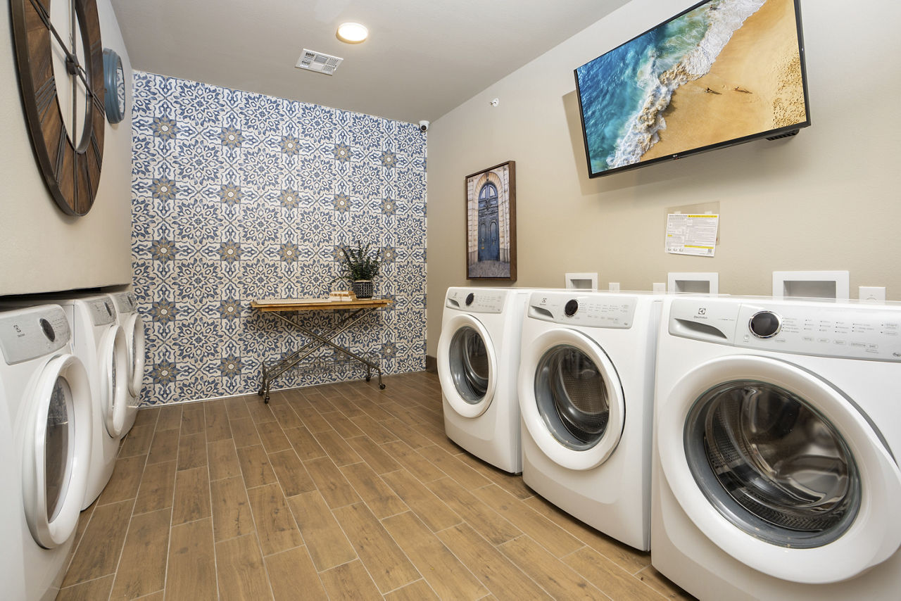 Laundry room at Alders Rockwall (1 of 2)