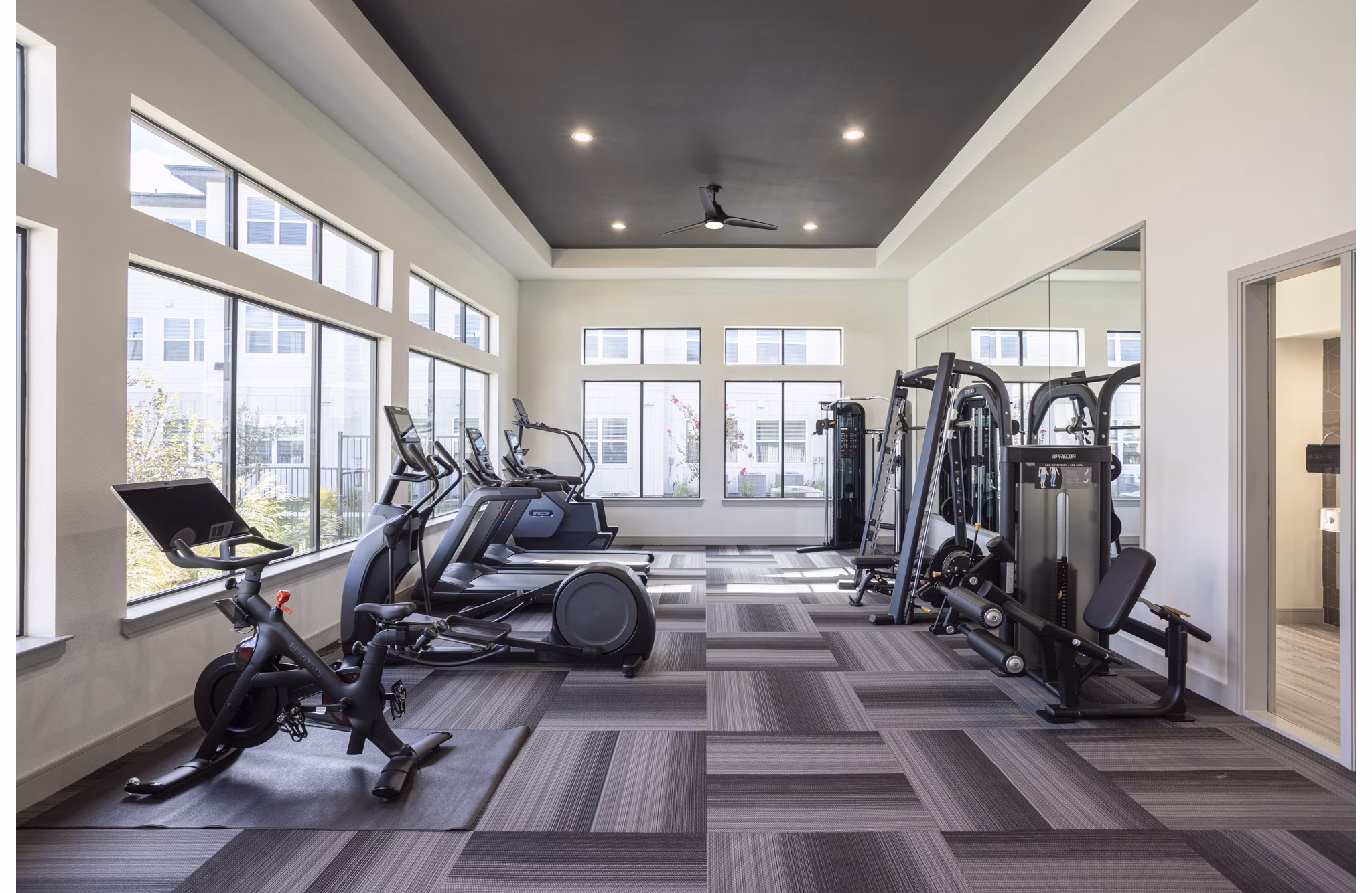 fitness center at New Braunfels Heights Apartments