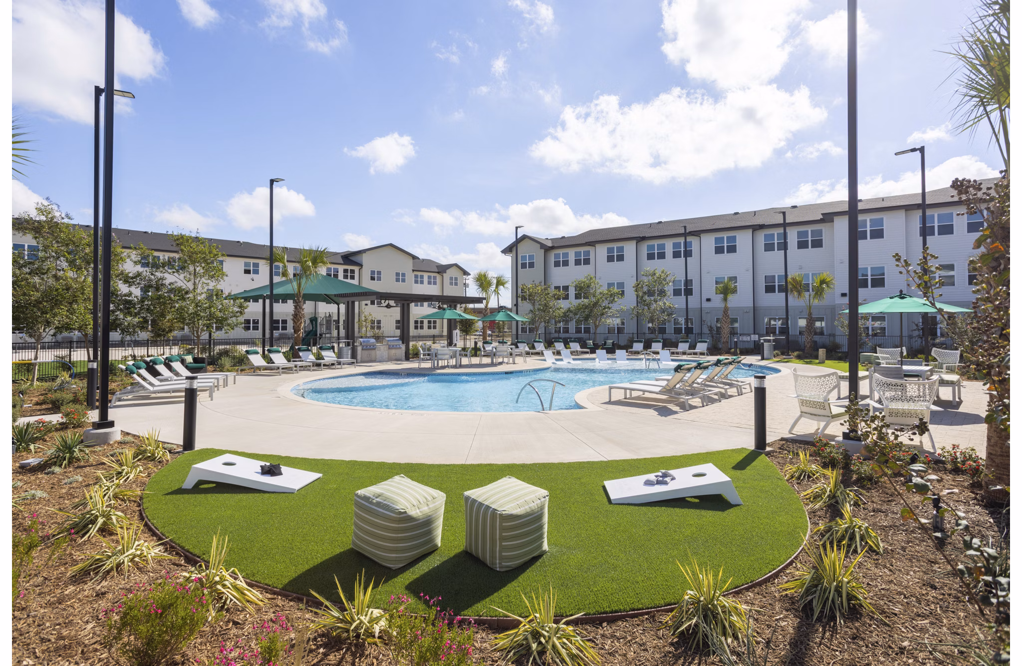 pool at New Braunfels Heights Apartments