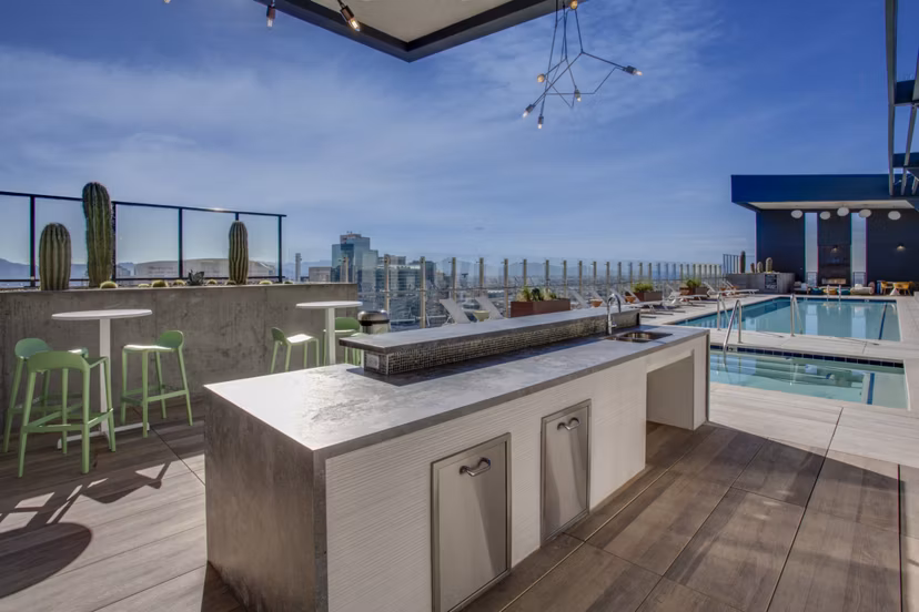 grill area/pool/patio at Altura Apartments