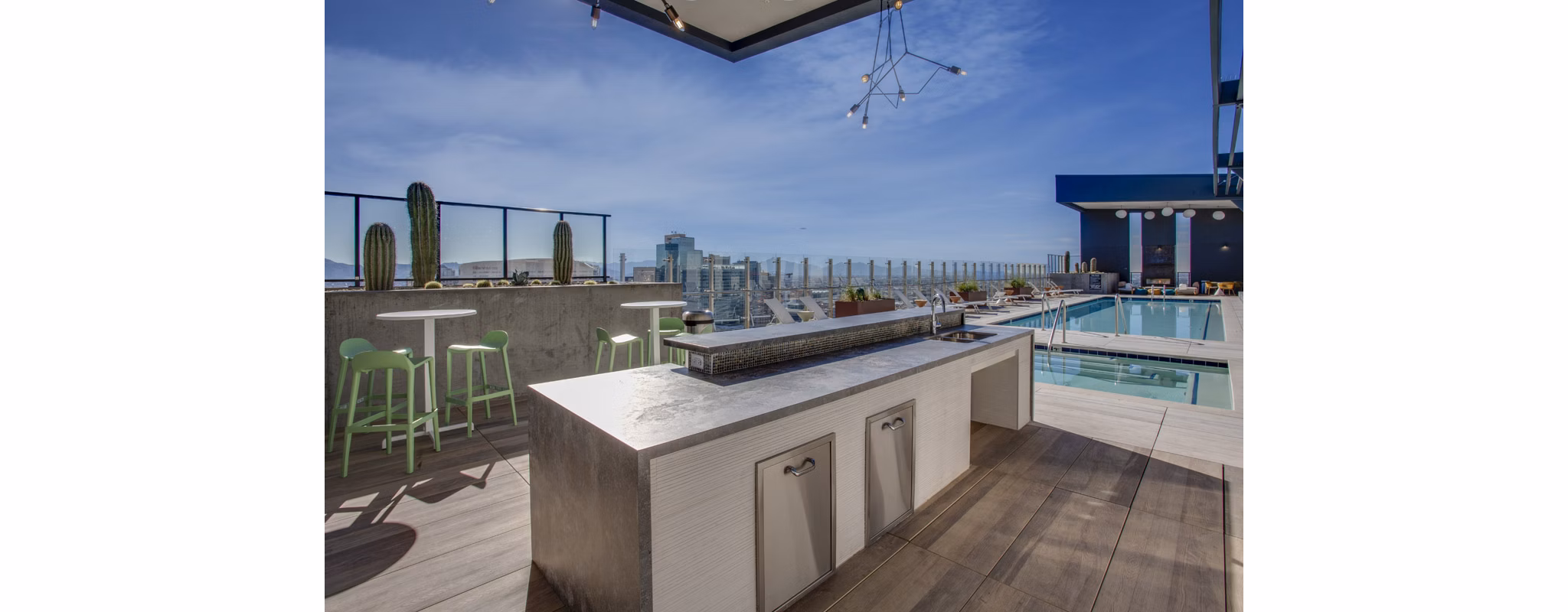 grill area/pool/patio at Altura Apartments