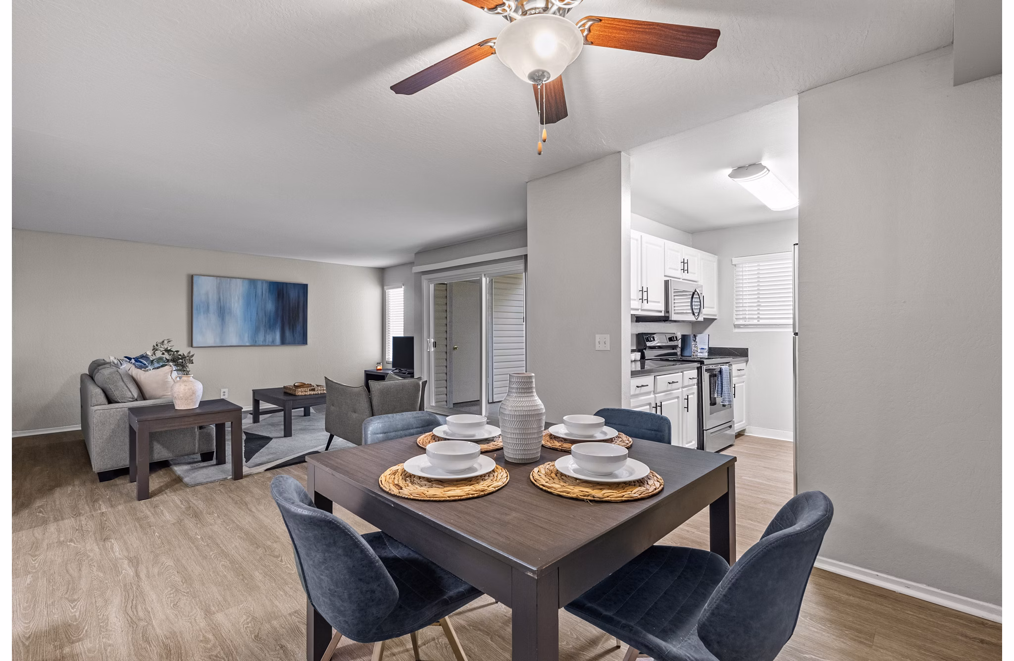 dining room at Kensington Apartments