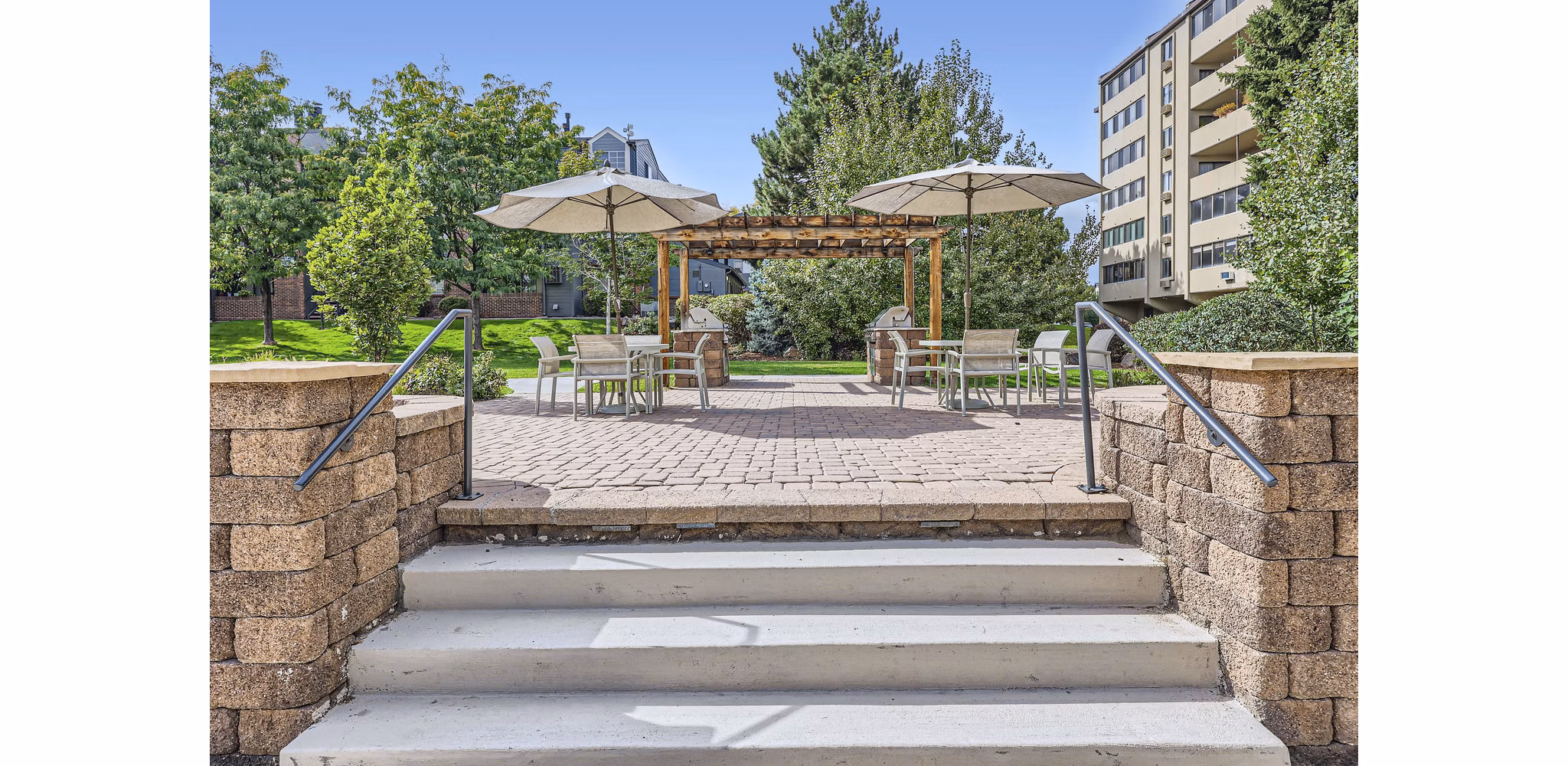 grill area/patio at Edge DTC Apartments