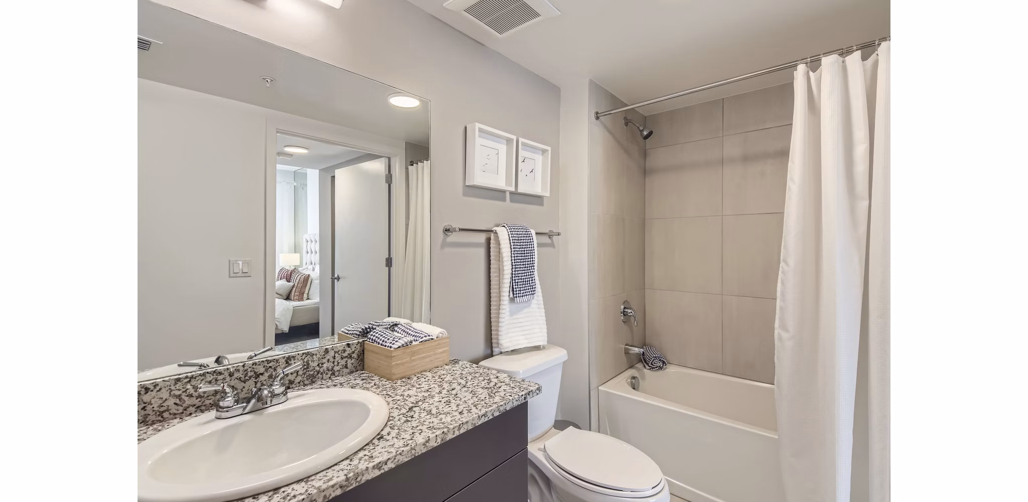 bathroom at Amelia Apartments