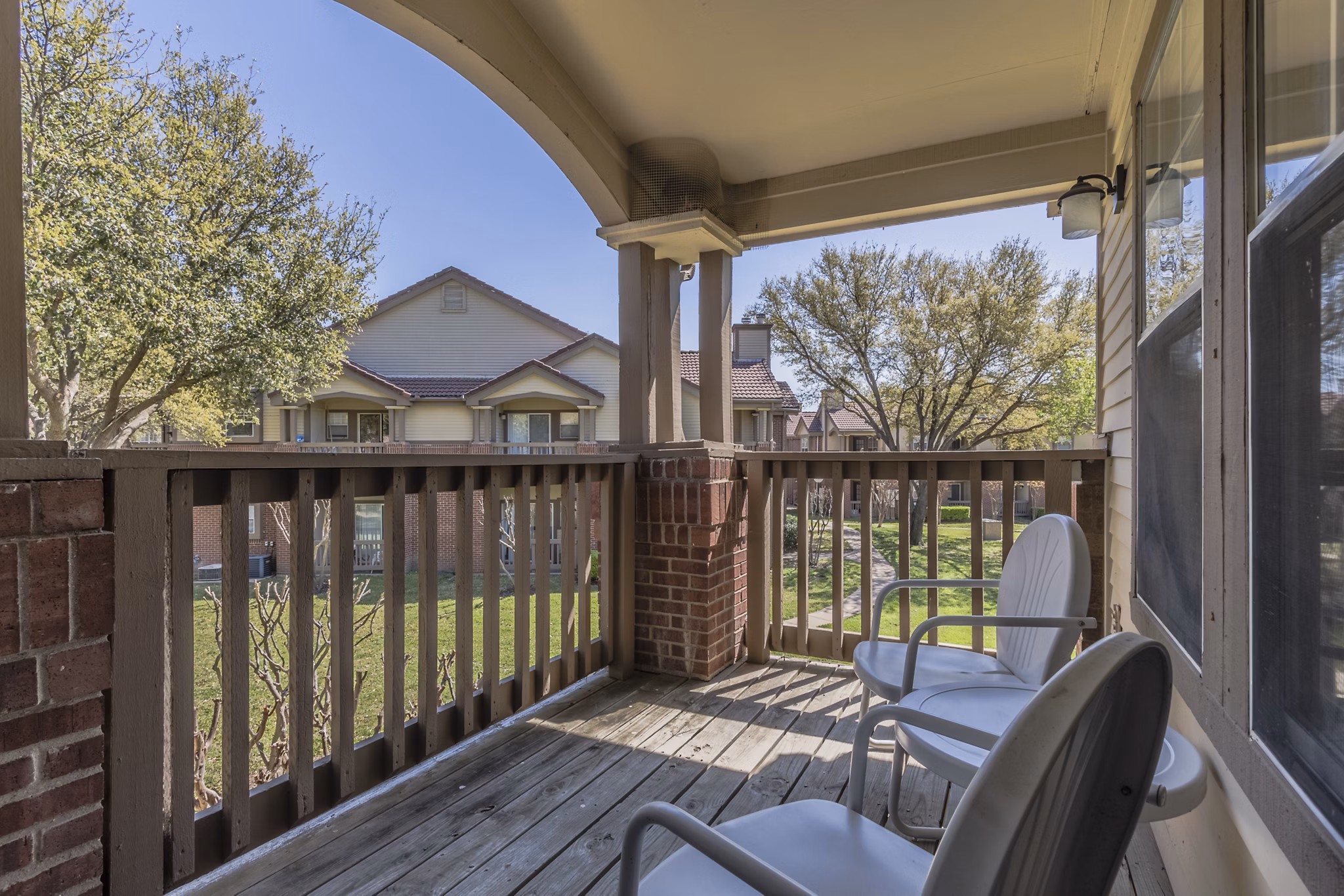 patio/balcony at Canterbury Courts Apartments
