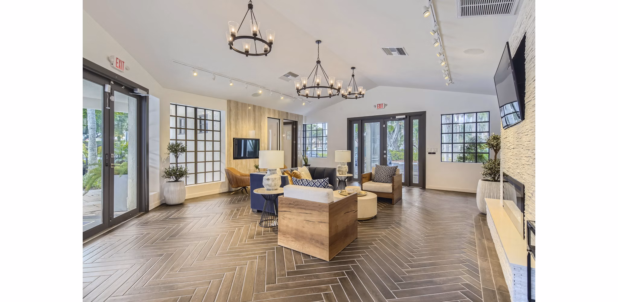 clubhouse at Cascades at the Hammocks Apartments