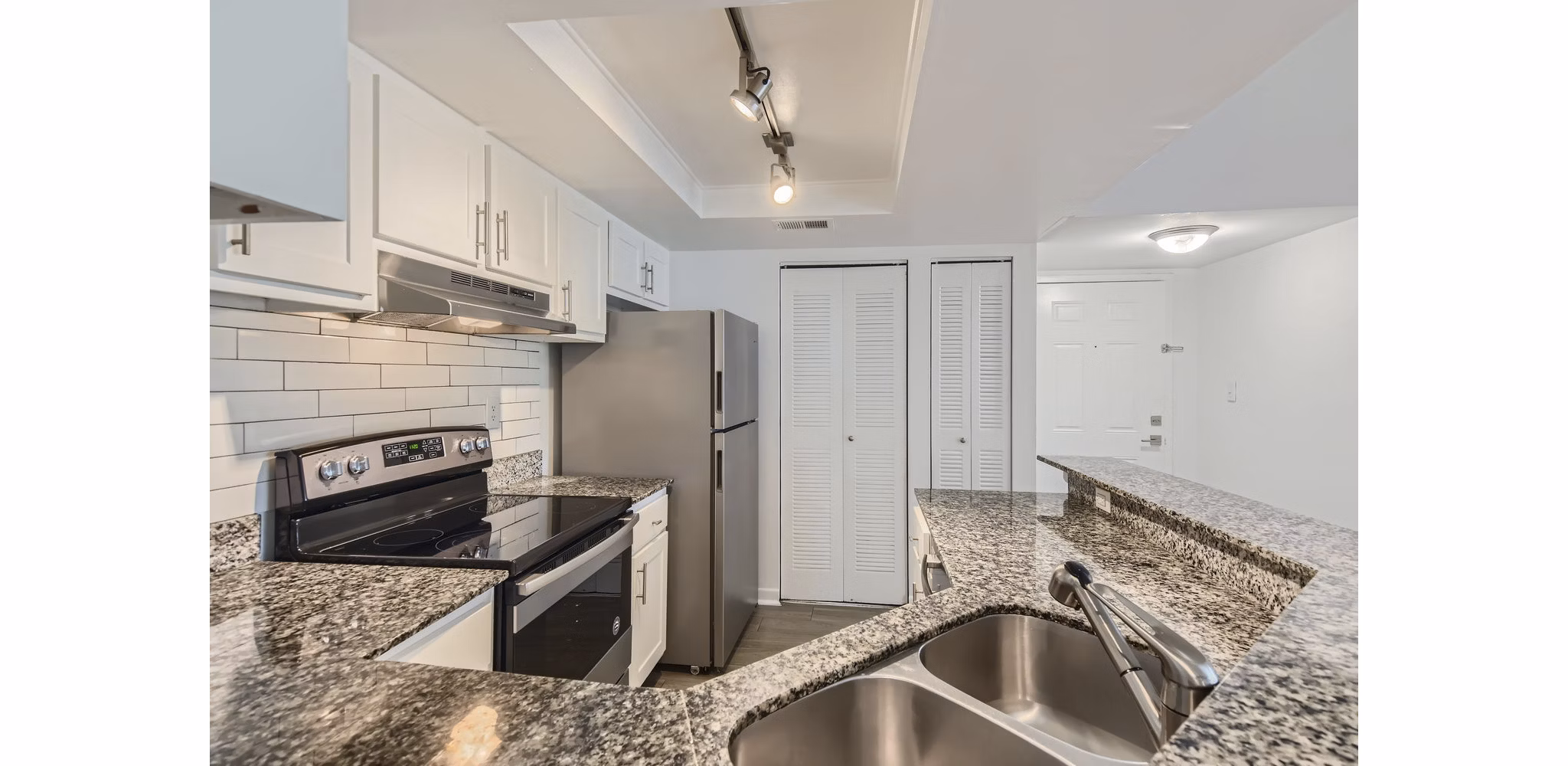 kitchen at Cascades at the Hammocks Apartments