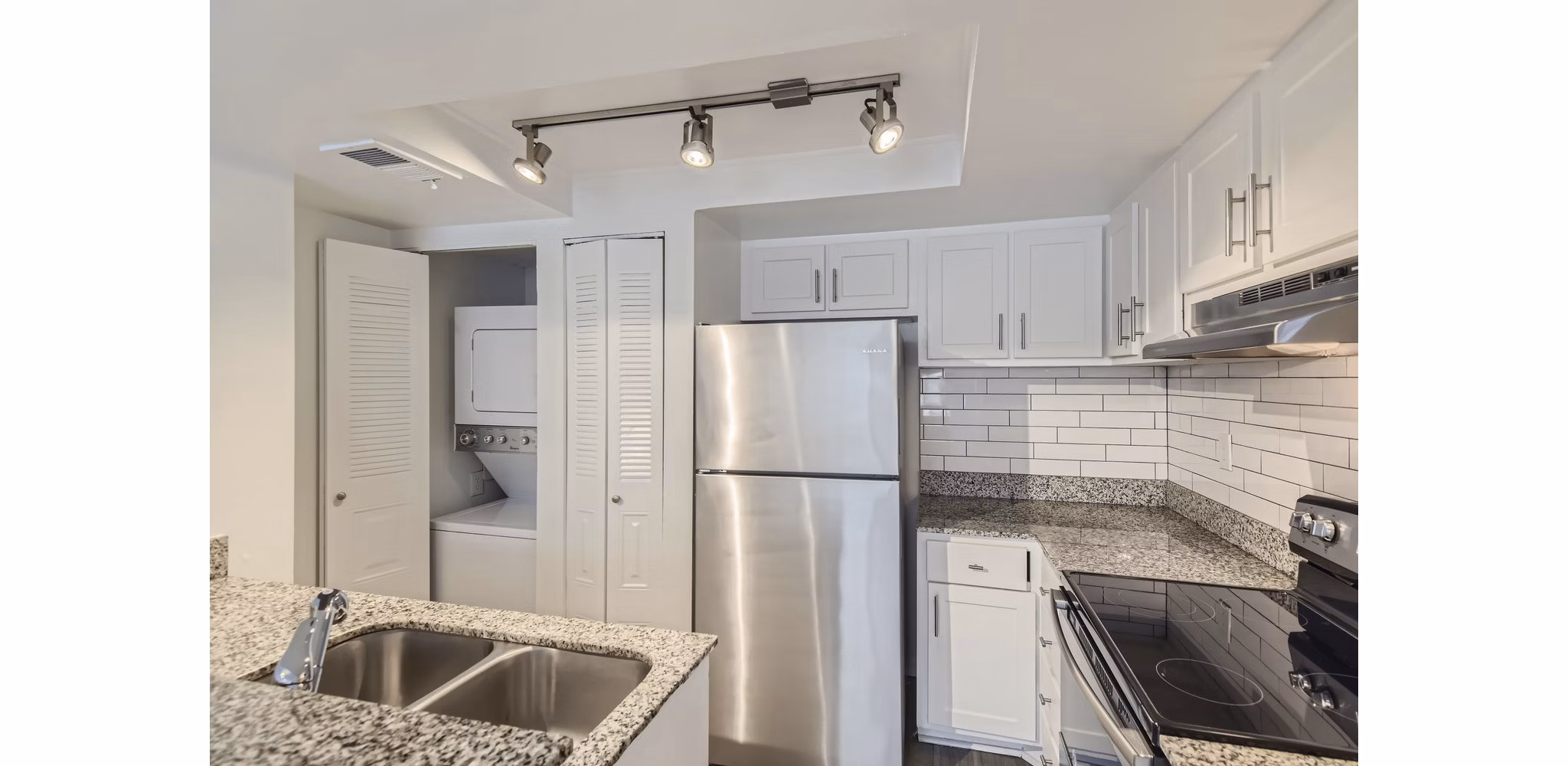 kitchen at Cascades at the Hammocks Apartments