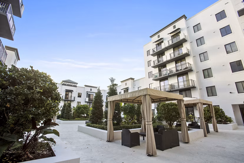 patio at Club Prado Apartments