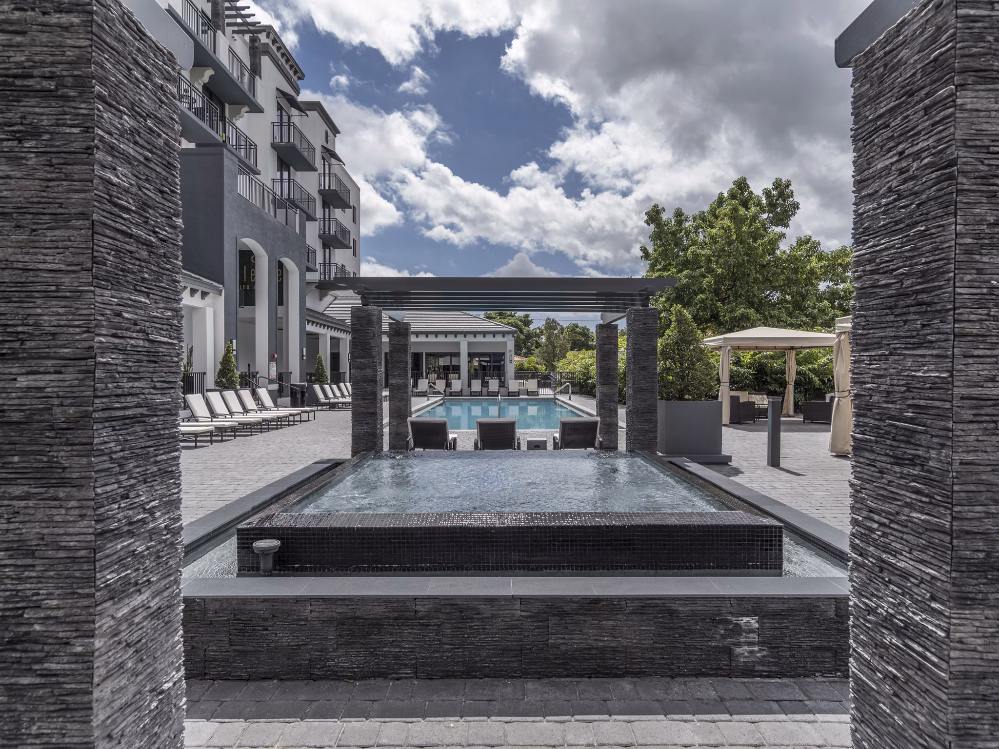 patio at Club Prado Apartments