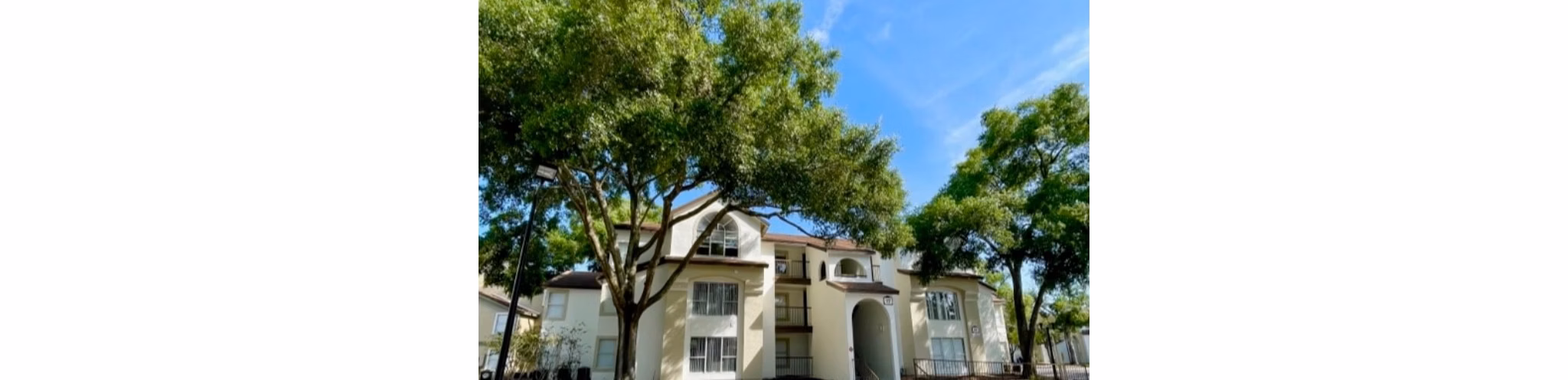 building at Emerald Grove Apartments