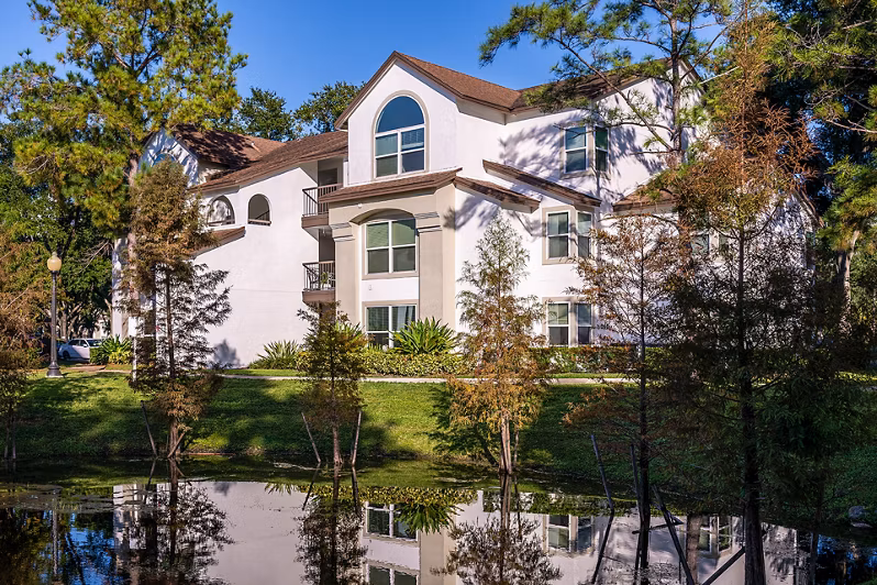 building at Emerald Grove Apartments