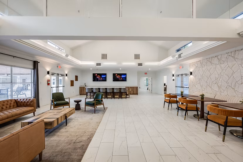 clubhouse business center at Emerald Grove Apartments