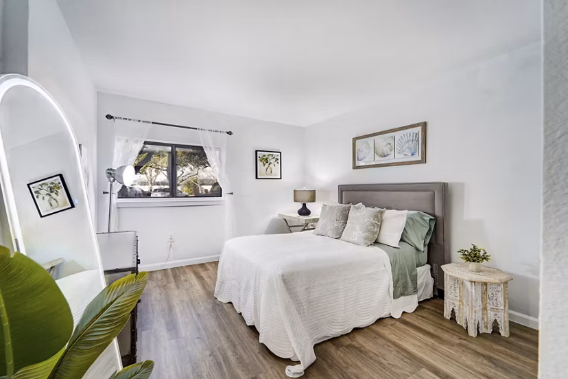 bedroom at Emerald Palms Apartments