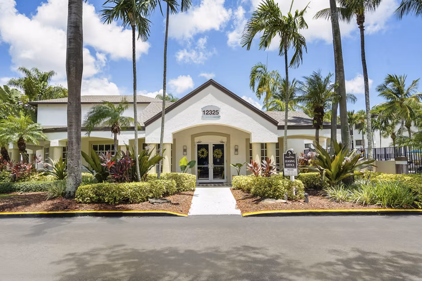 clubhouse at Emerald Palms Apartments