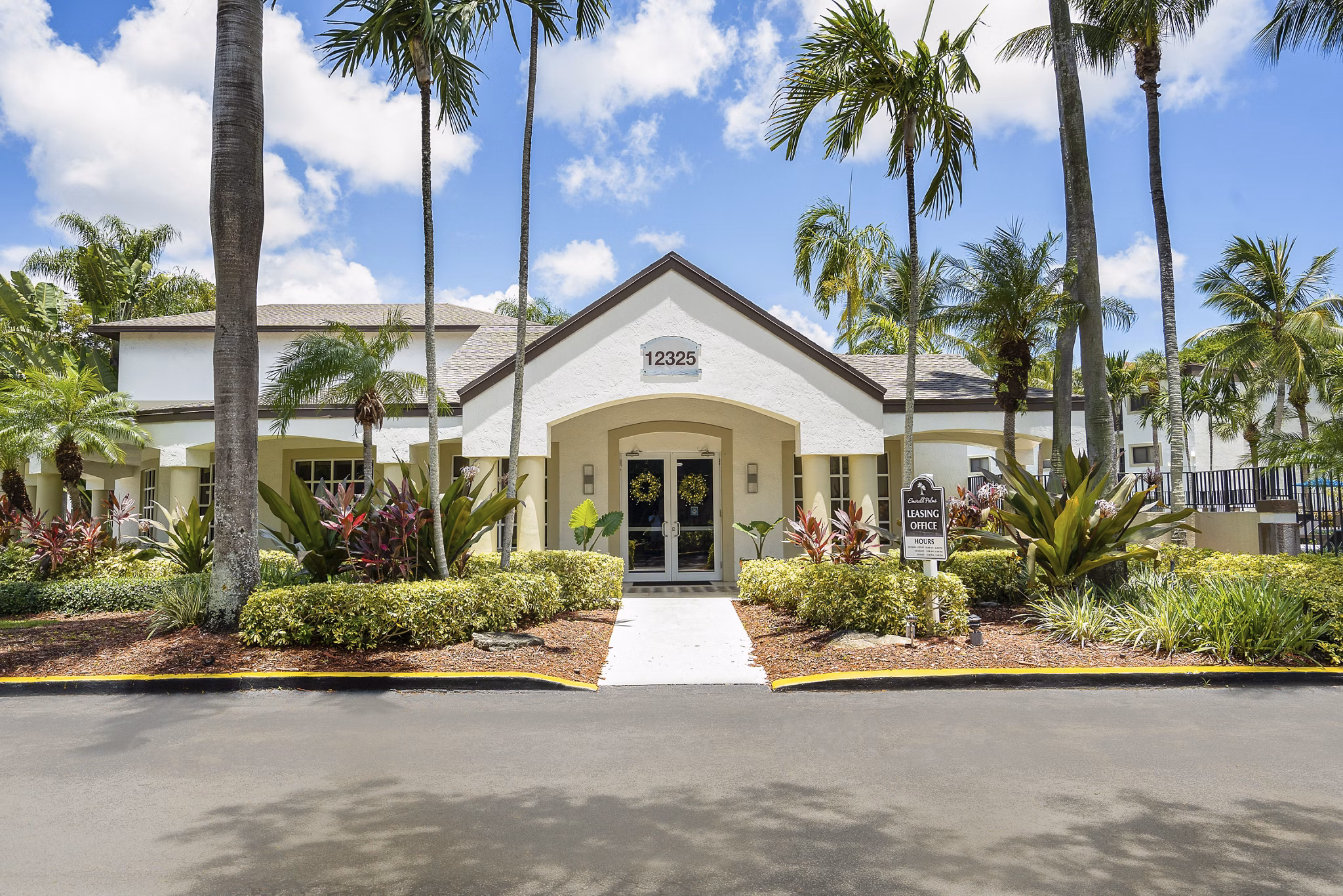 clubhouse at Emerald Palms Apartments