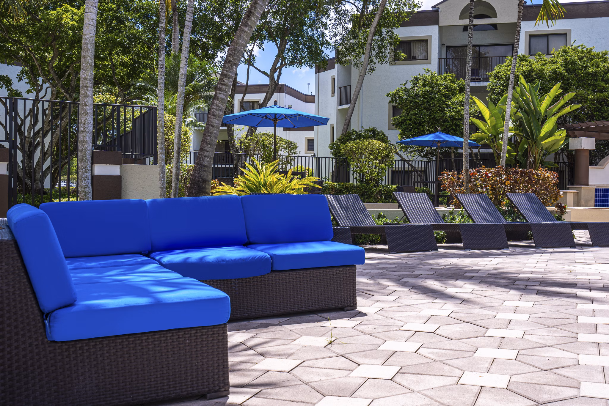pool patio at Emerald Palms Apartments