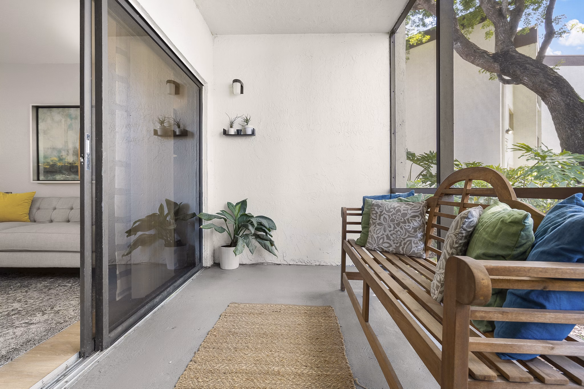 patio/balcony at Emerald Palms Apartments