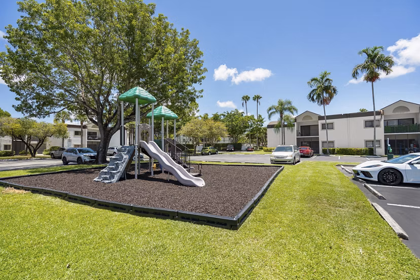 playground at Emerald Palms Apartments