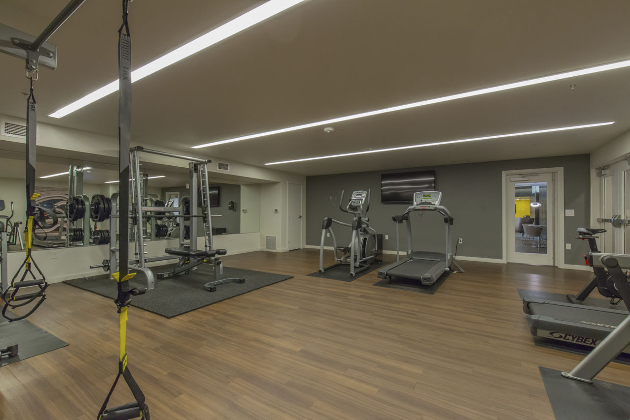 Gym at The Linden (2 of 3)