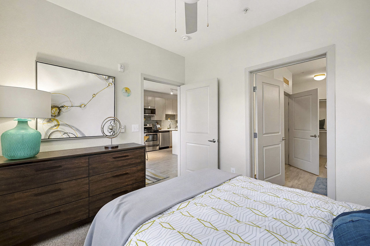 LoHi Gold 18 of 18