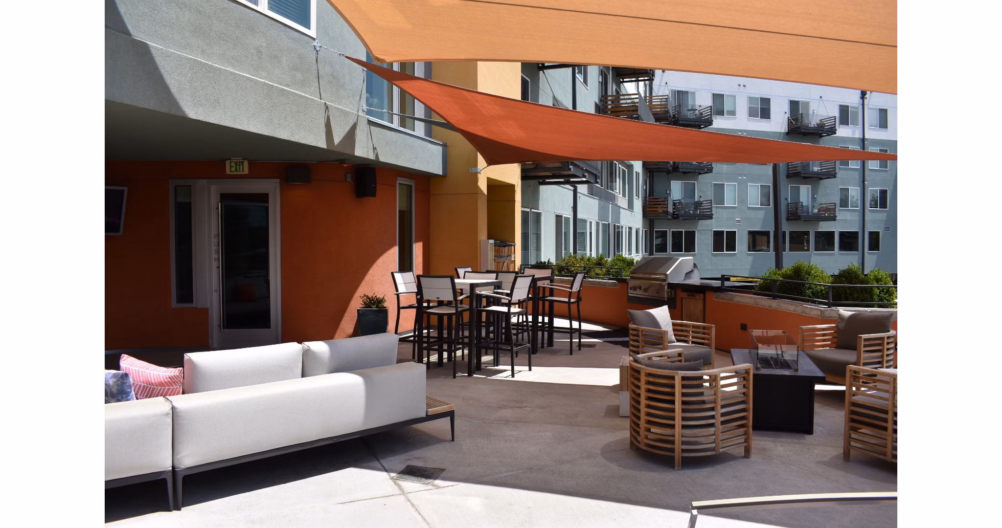 grill area/patio at LoHi Gold Apartments