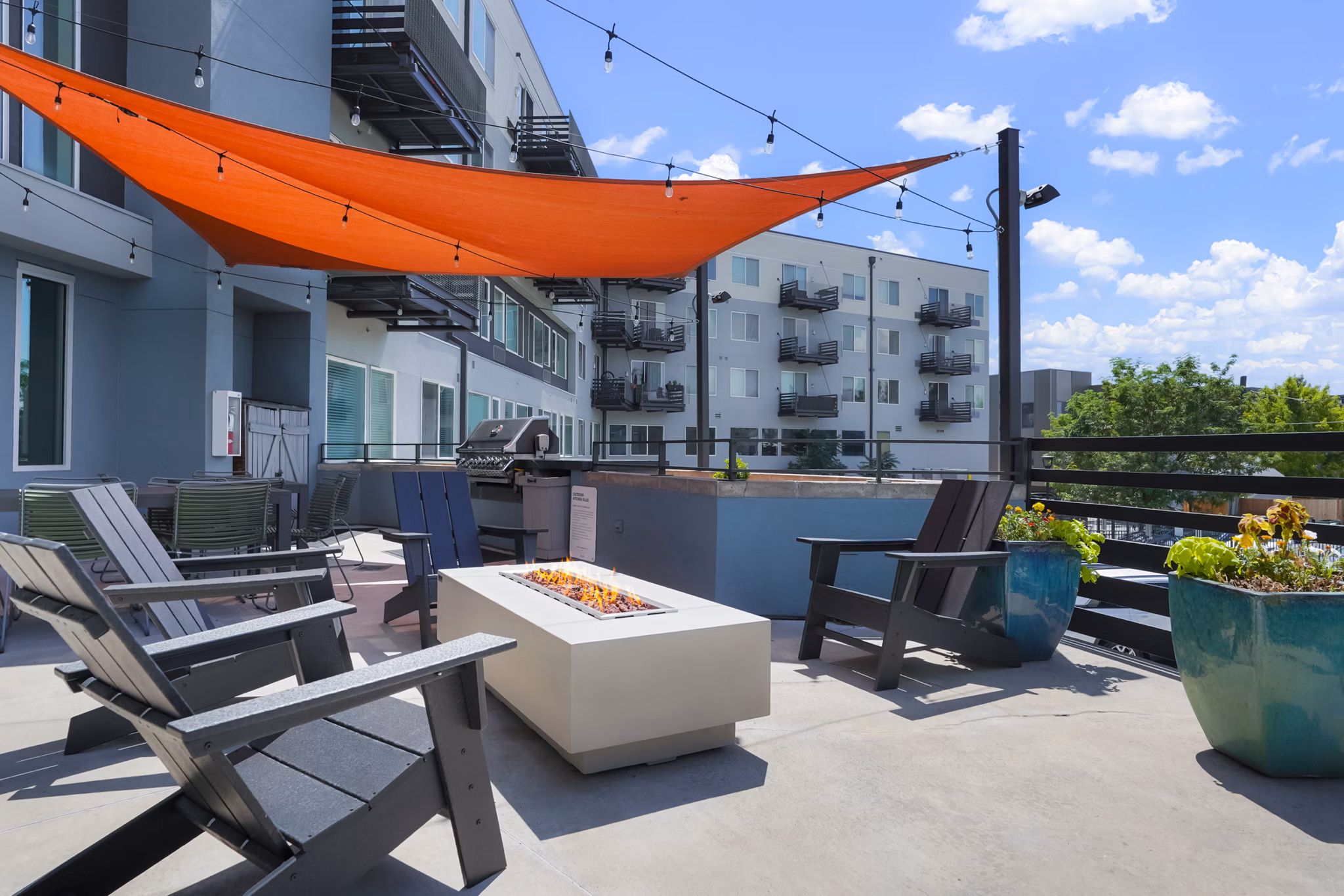 grill area at LoHi Gold Apartments 
