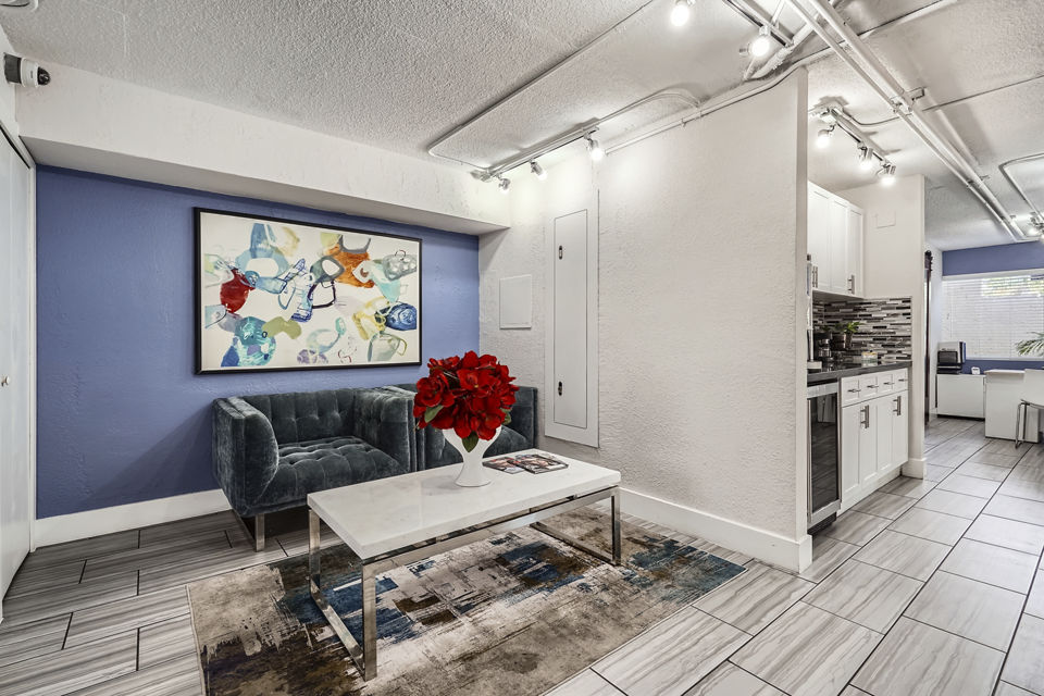 clubhouse at Ludlam Point Apartments