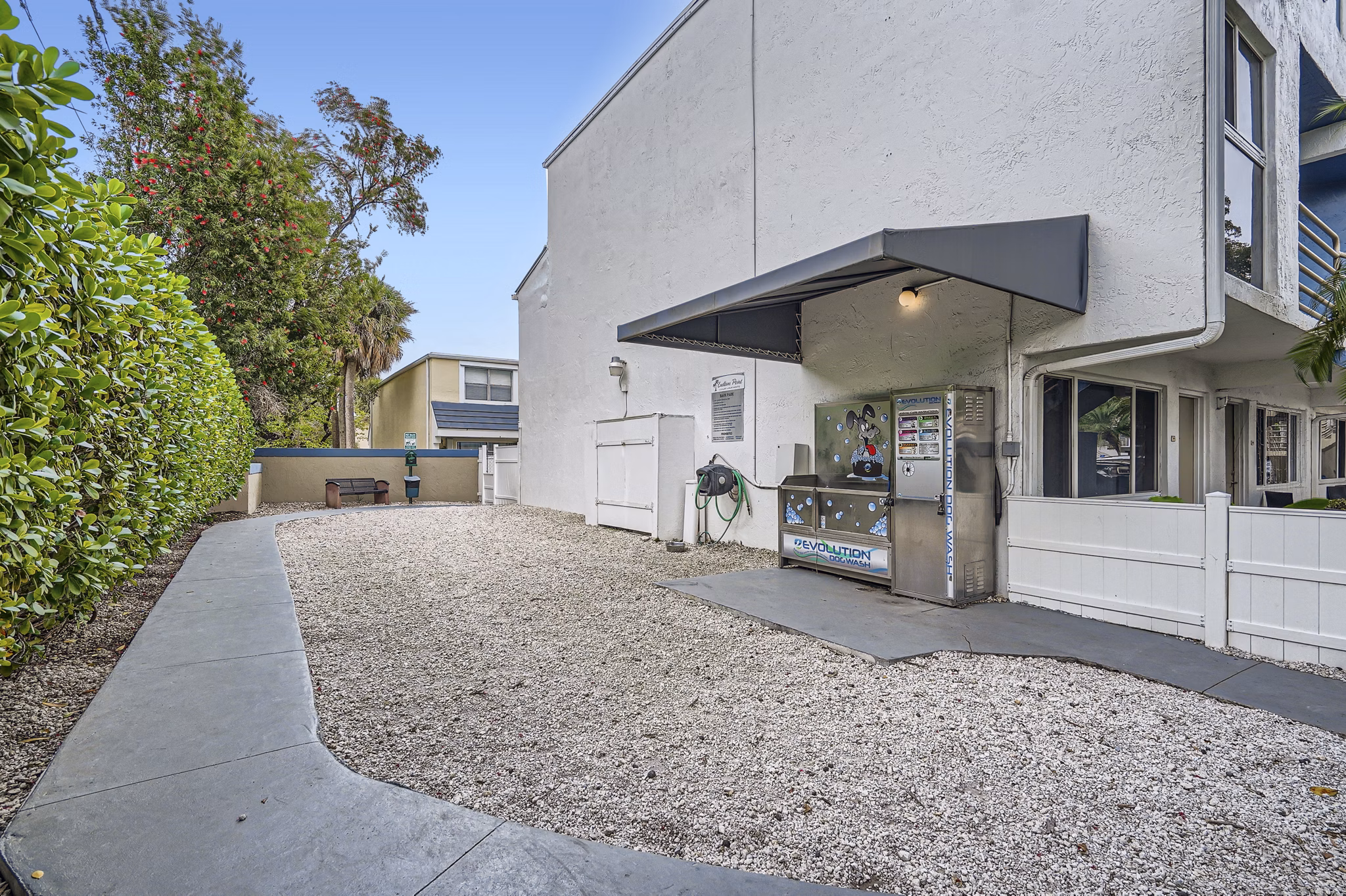 dog wash station at Ludlam Point Apartments