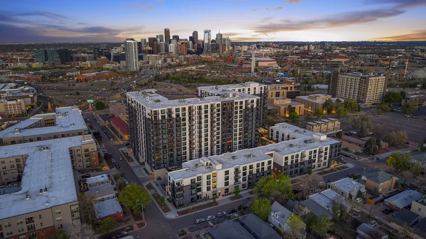 exterior at Skyline at Highlands Apartments