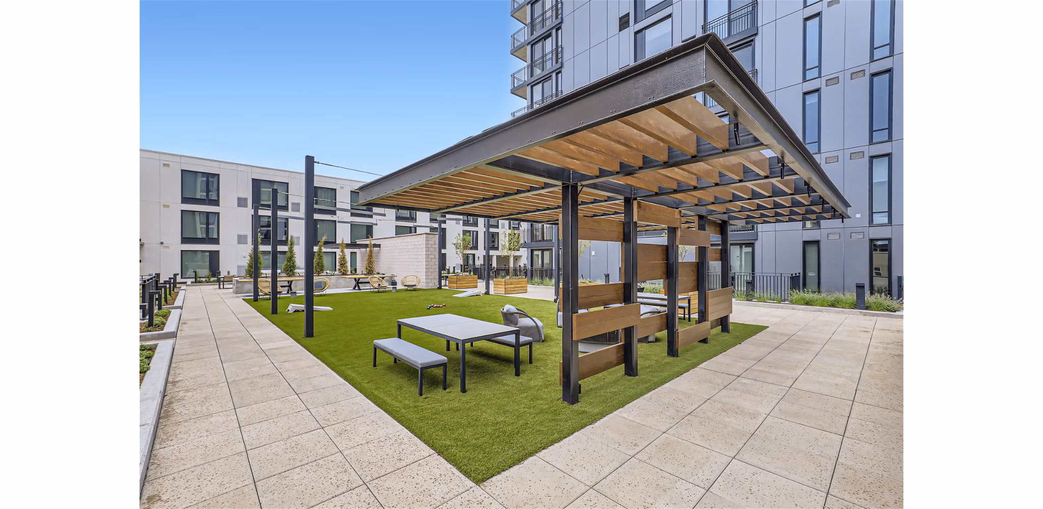 courtyard at Skyline at Highlands Apartments