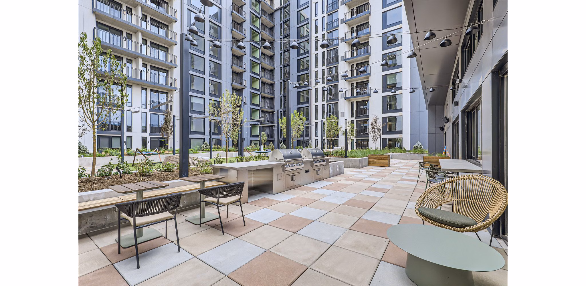 grill area at Skyline at Highlands Apartments