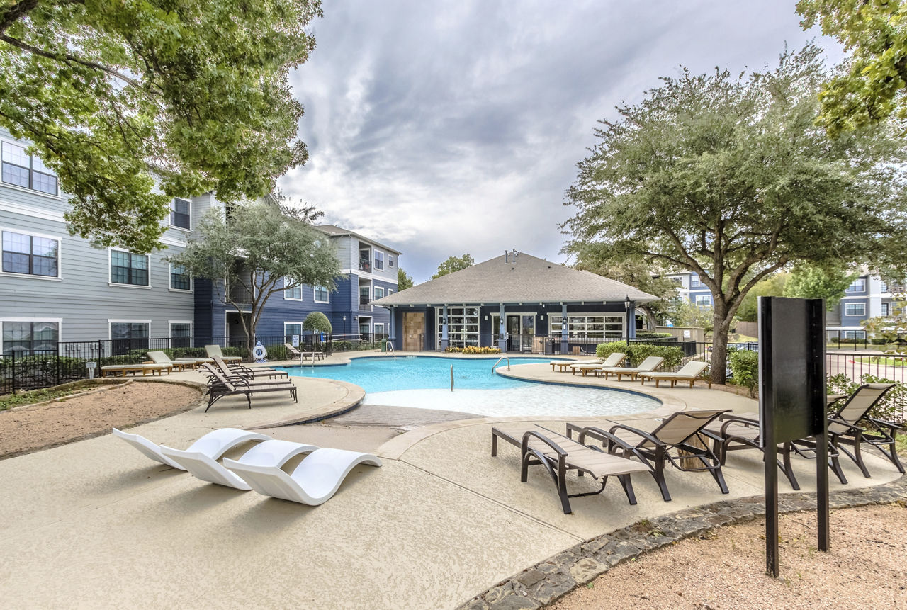Urban House Dallas Tx 3 of 12