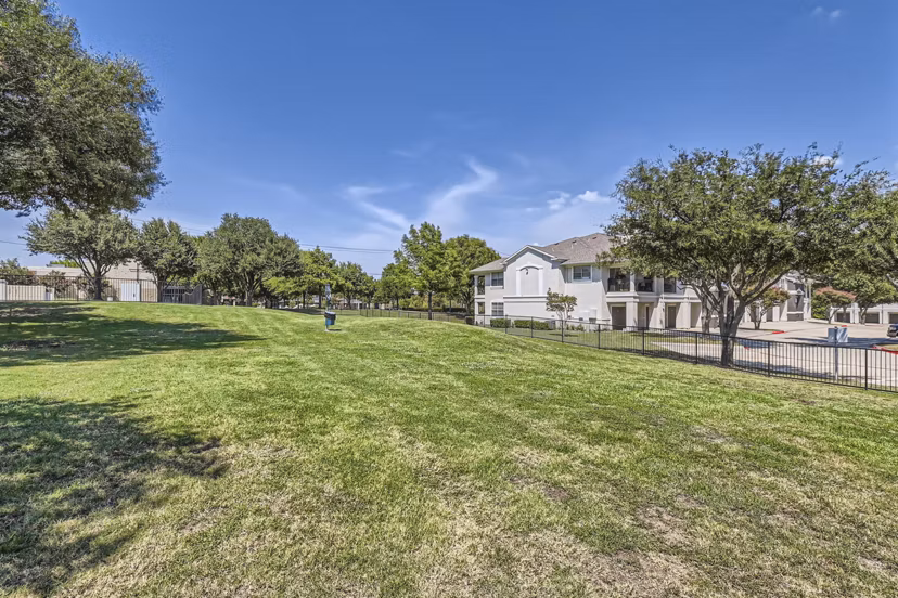 dog park at Wildwood Creek Apartments
