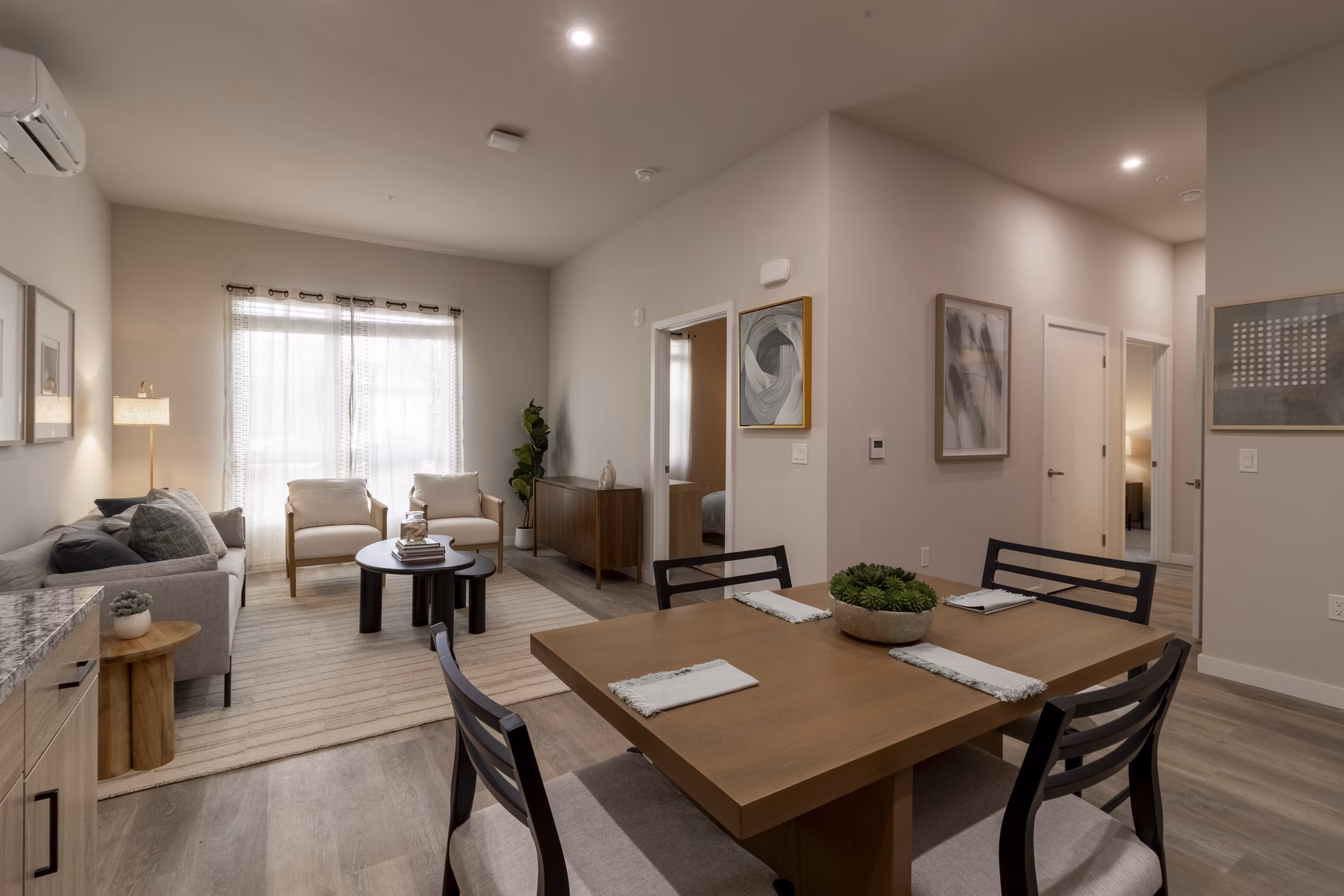 dining room at The Grove at Woodlake Apartments
