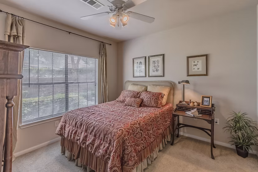 bedroom at Grand Estates at Kessler Park Apartments