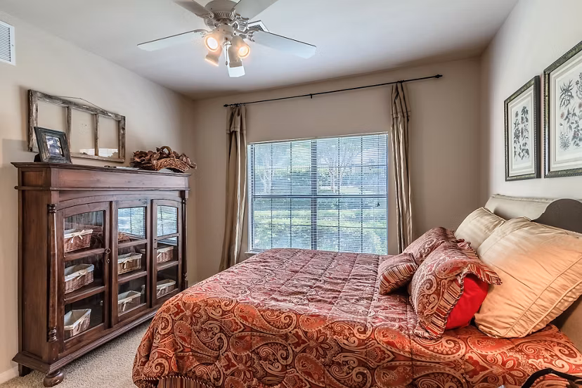 bedroom at Grand Estates at Kessler Park Apartments