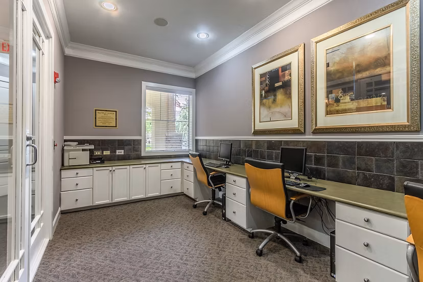 clubhouse business center at Grand Estates at Kessler Park Apartments